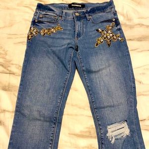 Beaded Ankle Legging With Frayed Hems